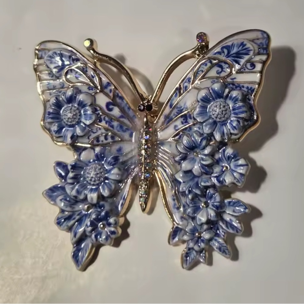 Vintage Butterfly Portofino Gold Blue Brooch